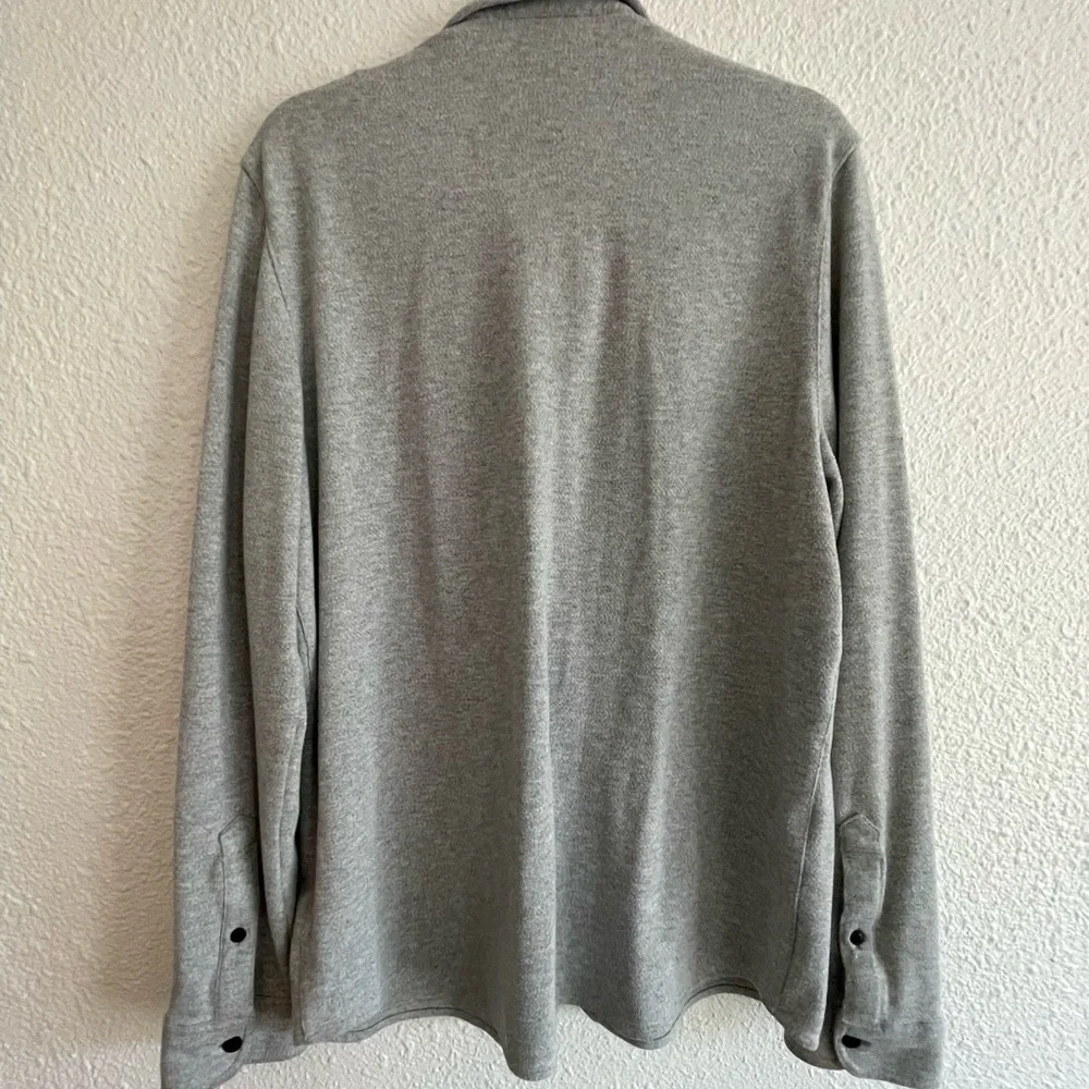 TWO Faherty Legend sweater shirts in grey twill and olive - Picture 5 of 16